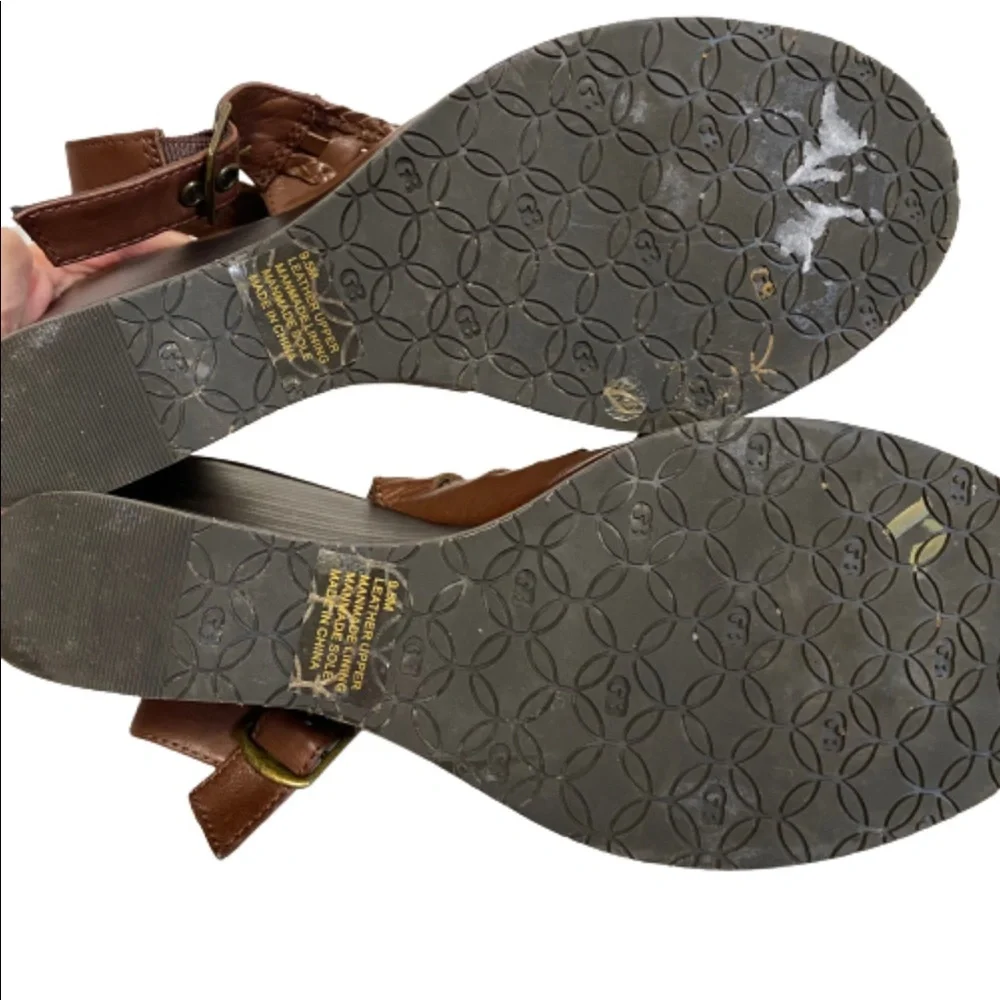 Gianni Bini leather wedges ankle strap size 9.5